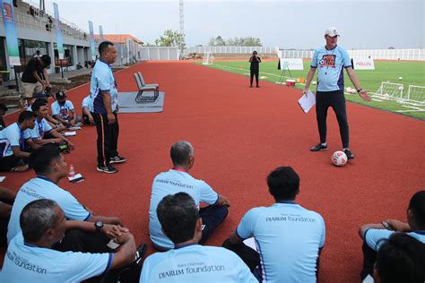 Milklife Soccer Coaching Clinic Tingkatkan Prestasi Sepak Bola Putri