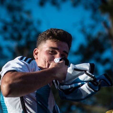 Pin de Milagros en Julian Alvarez en 2023 Fotos del equipo de fútbol