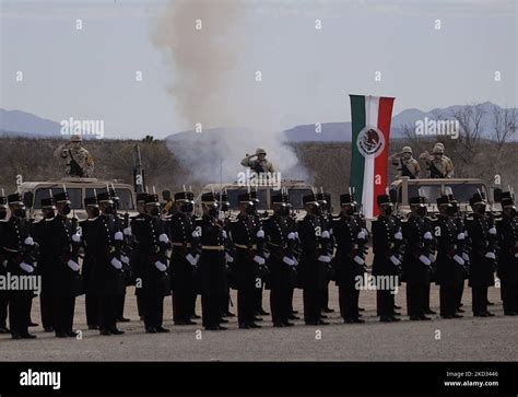 Miembros del ejército durante la conmemoración del 109th Aniversario