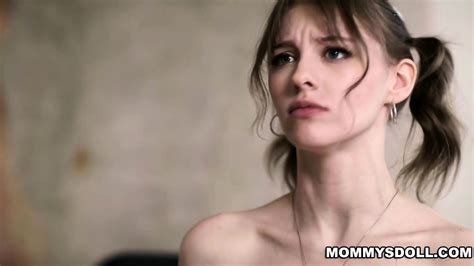 MILF Sophia Locke Loves The Taste Of Her Stepdaughter Clit Sophia Sterling