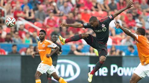 Jermain Defoe scores 2 goals, 4 points in win over Houston | CBC Sports