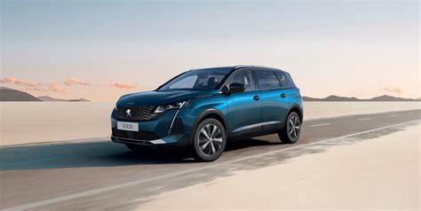 Peugeot 5008 mẫu SUV 7 chỗ tiện nghi cho gia đình mức giá dưới 1 tỷ đồng