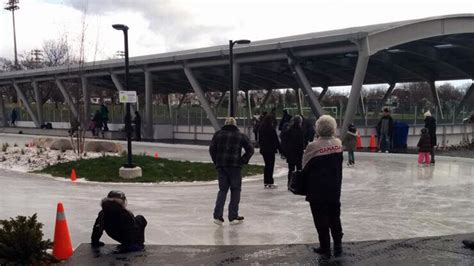 Toronto opens covered hockey rink in Greenwood Park - Toronto - CBC News