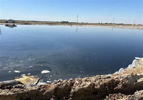 لبثه روائح كريهة وصلت للرفاعي بيئة ذي قار تقاضي حقل الغراف النفطي