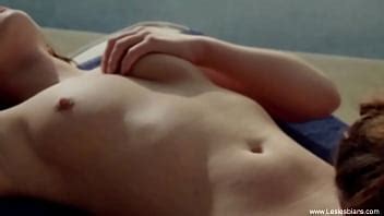 Relation lesbienne d Europe de l Est en plein écran XVIDEOS