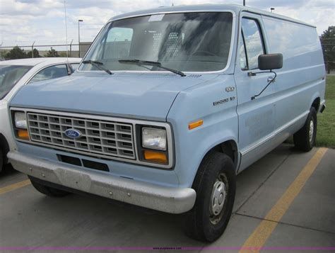 1990 Ford E150 Van In Wichita Ks Item 3870 Sold Purple Wave