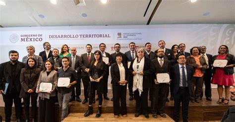 ENTREGA DEL PREMIO NACIONAL DE VIVIENDA EDICIÓN 2021 Fondo Nacional