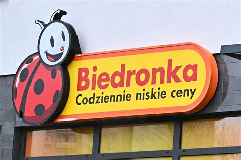 Nowe godziny otwarcia Biedronki Sklepy będą dłużej czynne Super Biznes