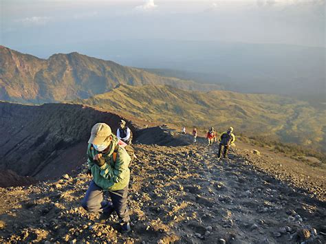 Trek Et Ascension Du Volcan Rinjani Lombok Bali Autrement