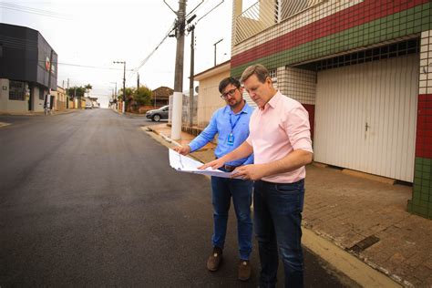 Prefeito De Itarar Sp Heliton Do Valle Entrega Obras De