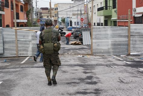 photo osa: Guatemala sinkhole, 2010