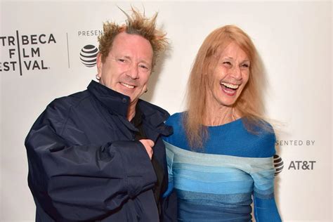 Johnny Rotten De Anticristo Punk Con Los Sex Pistols A Enfermero