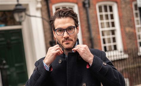 Finding Your Perfect Match: The Best Glasses Frames for Men – Banton Frameworks