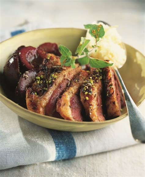 Recette Magrets De Canard Aux Pices Prunes Et Semoule Marie Claire