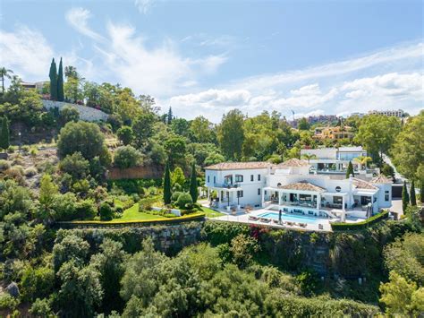 Traditional Spanish Style Villa With Huge Land In Benahav S Andalusia