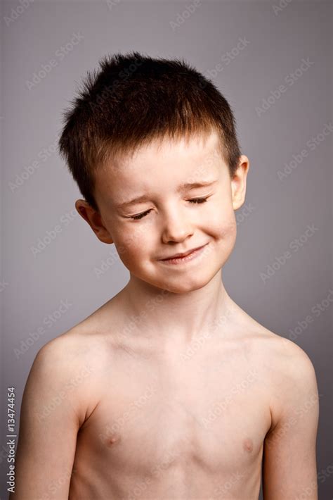 Naked Boy With Eyes Closed Stock Foto Adobe Stock