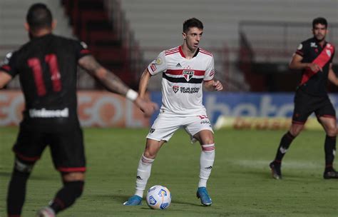 Shaylon está prestes de completar três meses sem jogar pelo São Paulo