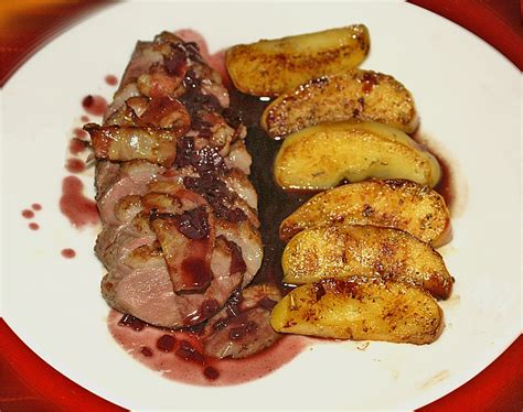 Entenbrust Mit Gebratenen Äpfeln Und Rotweinsauce Von Stiermädchen Chefkoch De