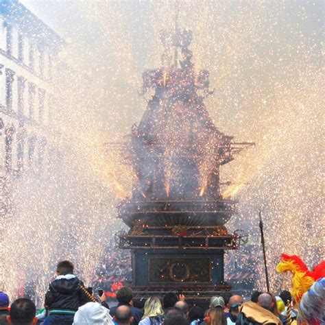 Pasqua A Firenze Lo Scoppio Del Carro In Diretta Streaming