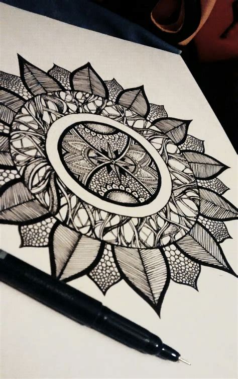 Coloriage Ideal Pour Se Detendre 34 Dessin De Mandala