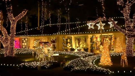 Bumper to bumper traffic for Windcrest Christmas lights | WOAI