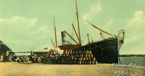 Fotos Antiguas de Almería 1920 Puerto de Almería Cargando uva