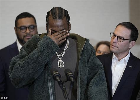 Meek Mill Breaks Down In Tears As Pa Governor Signs Probation Reform Bill Rapper Recalls His