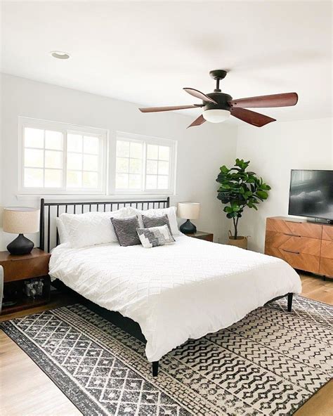 Lenia White Oak Queen Bed Black Bed Frame Black King Bed Frame