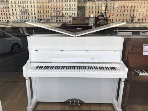 Piano d occasion Ritmüller UM118R2 Bietry Musique