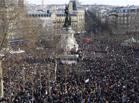 En Images Charlie Hebdo La Grande Marche à Paris 11 Janvier 2015