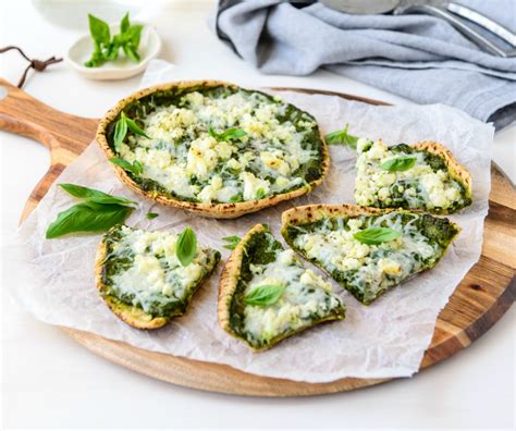 20 Minute Spinach Pesto Pizza Using Pita Bread As The Base