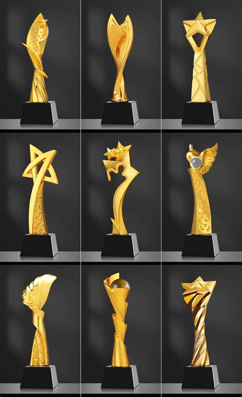 Customized Award Trophy Design Competition Football Crown Trophies And ...