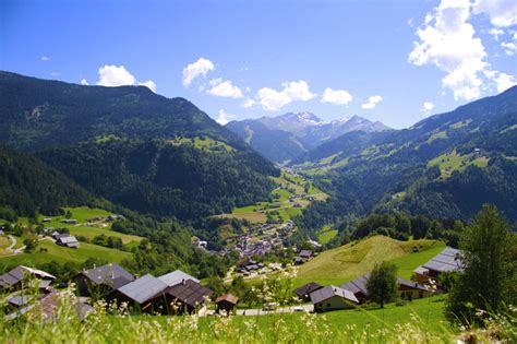 Du Nord Au Sud Les Plus Beaux Villages Des Alpes Alti Mag