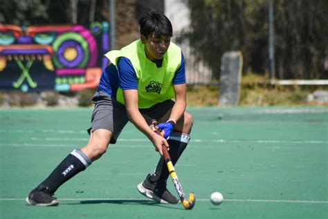 Se Disputa Hockey De Pasto En Los Juegos Deportivos Infantiles