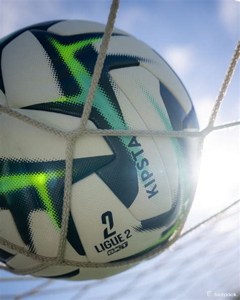 Kipsta Pr Sente Les Nouveaux Ballons De La Ligue Et Ligue