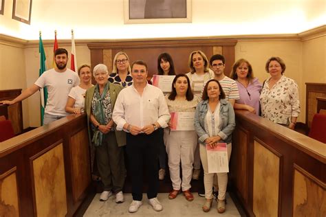 El Ayuntamiento De And Jar Entrega Los Certificados De Participaci N A