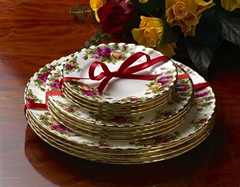 Royal Doulton Royal Albert Old Country Roses 12 Piece Set Service For