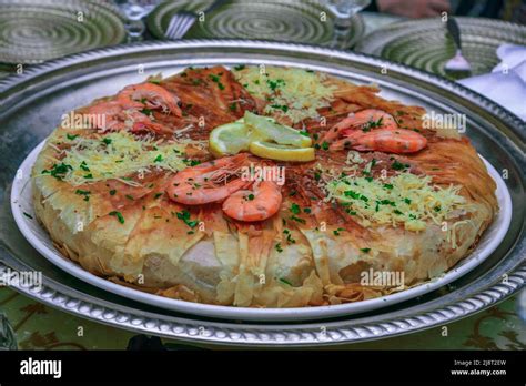 Bastila Ou Pastilla Est Un Plat Traditionnel Marocain Poisson Bastila