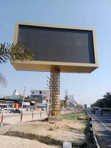 Red Pole Mounted Outdoor Led Video Display At Rs Sq Ft In Nagpur