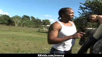 Qué puedes hacer por algo de efectivo 17 XVIDEOS