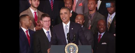 Vidéo Barack Obama Lors De Son Discours Hommage à Luniversité Du