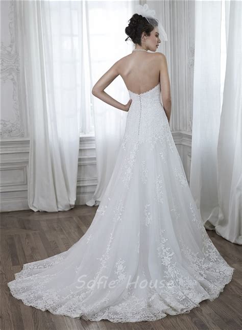 Classic A Line Strapless Tulle Lace Applique Wedding Dress With Buttons