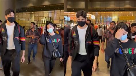 Shershaah Stars Siddharth Malhotra And Kiara Advani Snapped At Airport