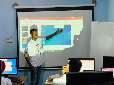 Empowering Youth Through It Education It For Youth Ghana College Leads