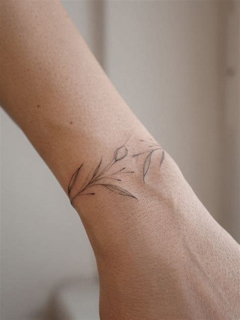 Delicate Fine Line Tattoos For Minimalist Women