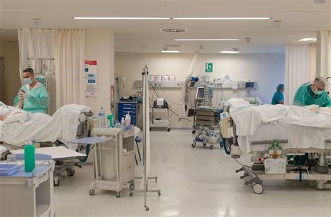 Continúa descendiendo el número de hospitalizados y pacientes críticos