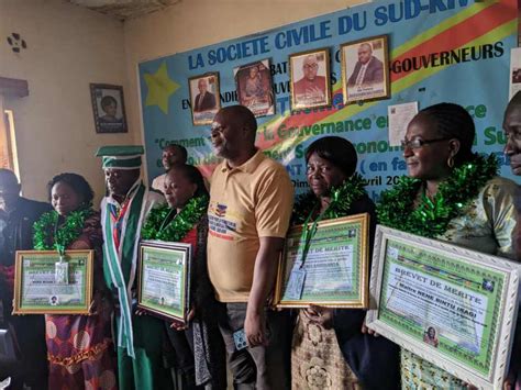 Sud Kivu 4 Femmes De La Société Civile Primées Par Vision Barza