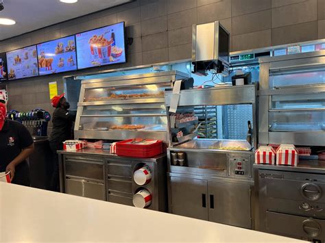 Kfc Deira Chicken In Deira Get Contact Number Address Reviews