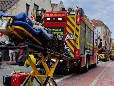 Mehrere Anrufer Melden Feuer In Einem Mehrfamilienhaus Treppenraum