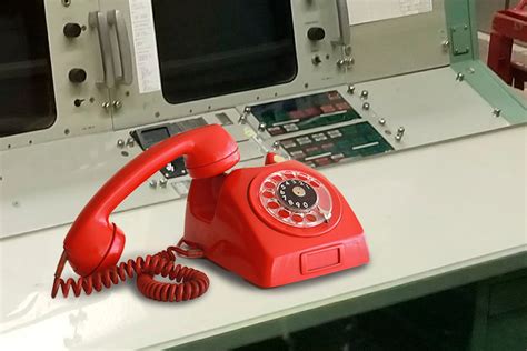 El Teléfono Rojo Cumple 60 Años En Medio De Nueva Guerra Fría Entre